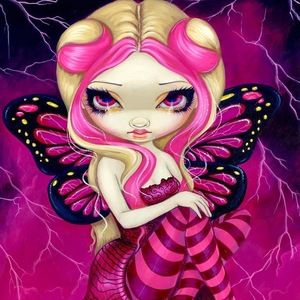 Meet your Posher, Aquira